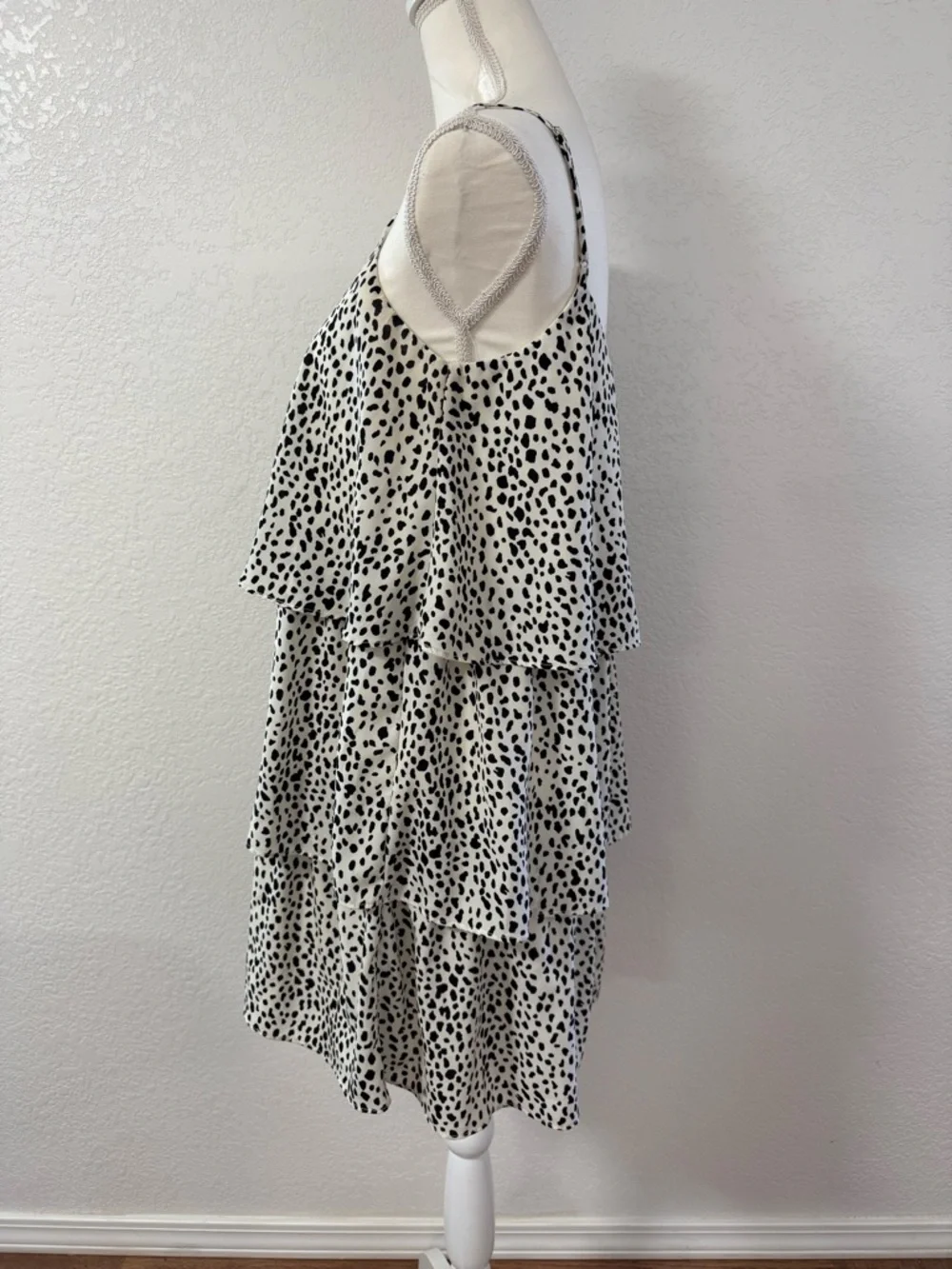Vine & Love stylish sleeveless
